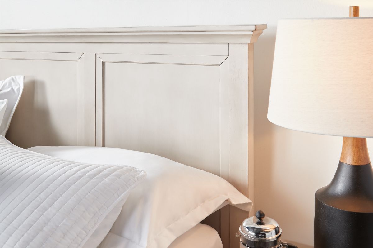 San Mateo 5-Piece White Queen Bedroom Set 5