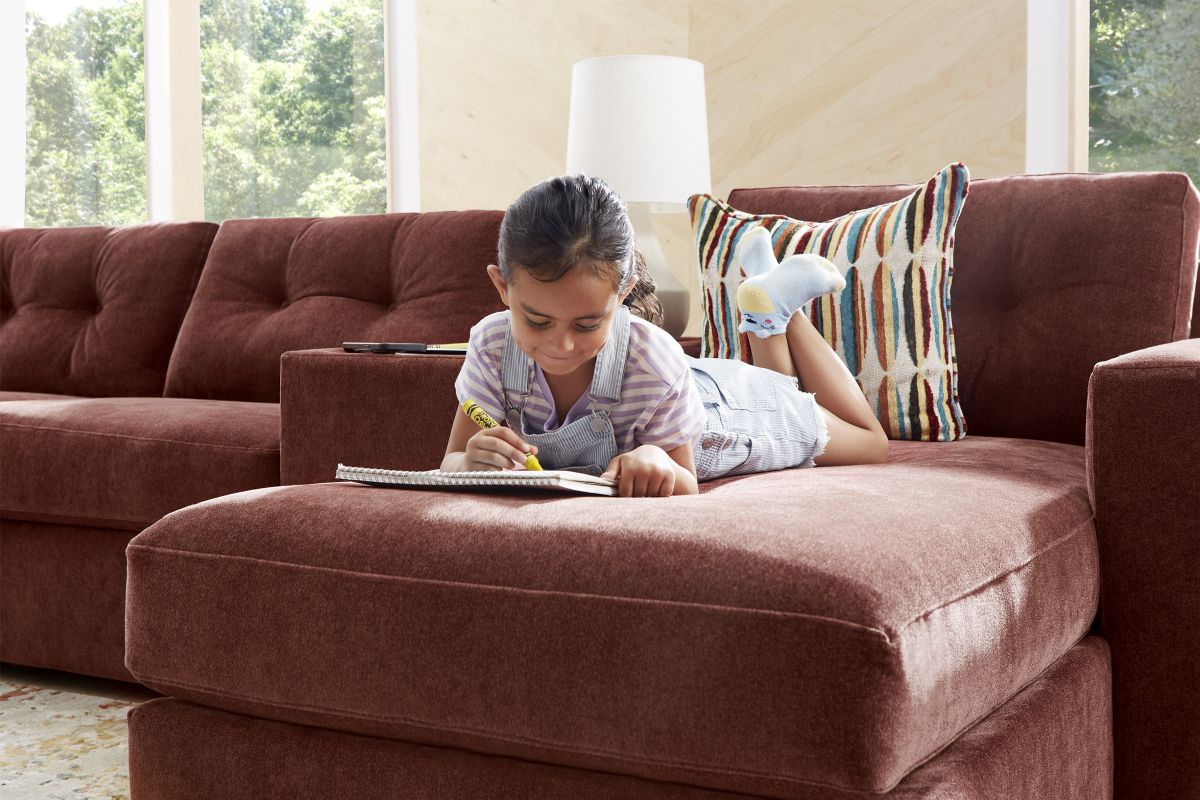 ModularOne Sectional Merlot 8-Piece with E-Console & Right Arm Facing Chaise 3