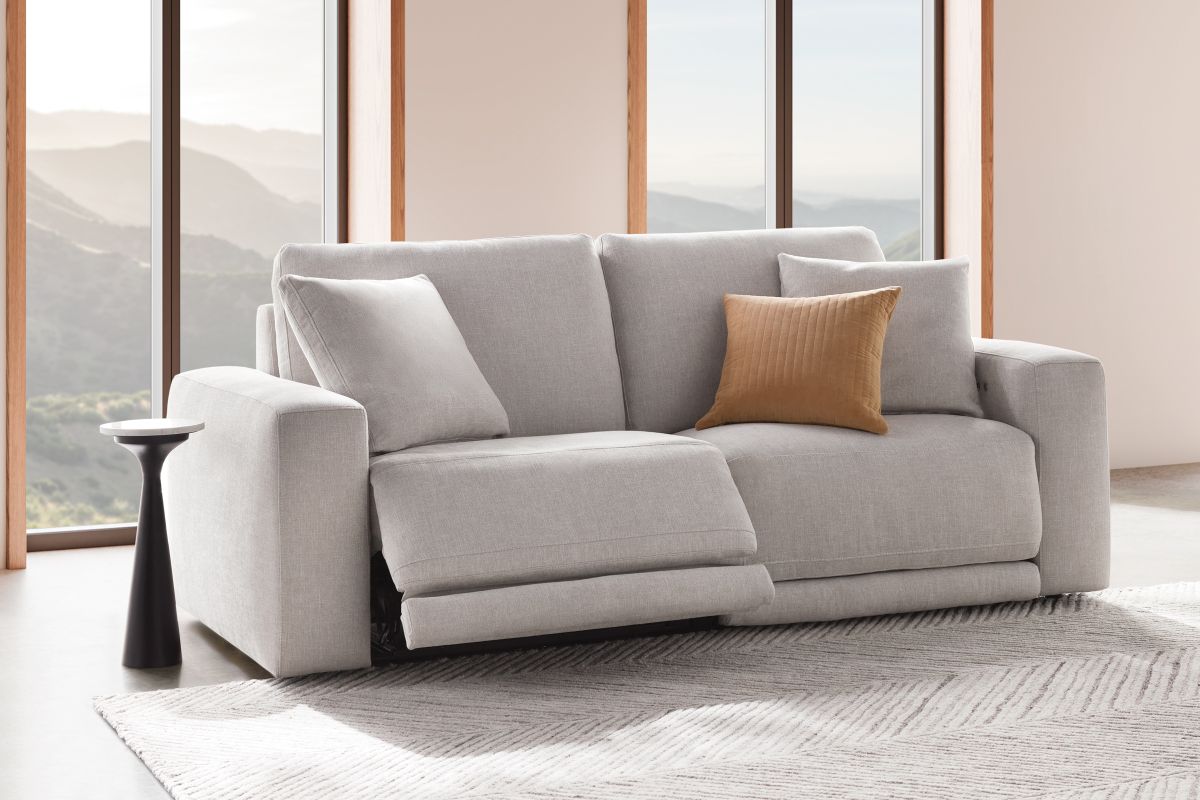 Lux 2-Piece Dual Power Reclining Loveseat 2