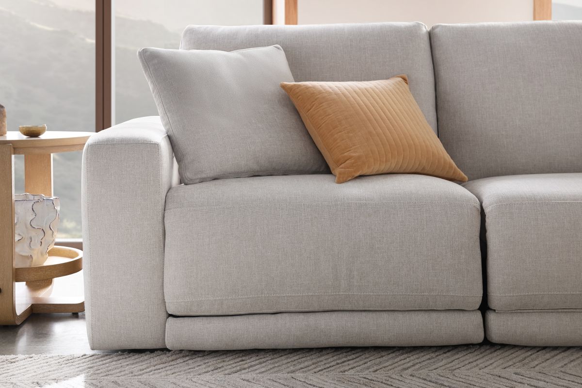 Lux 5-Piece Dual Power Reclining Sectional 15