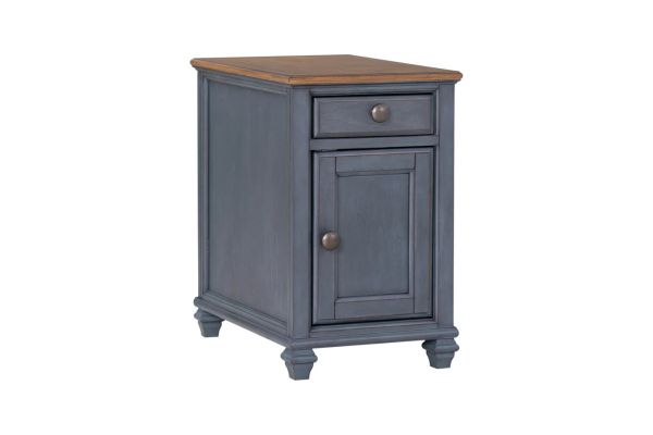 Americana Chairside Table